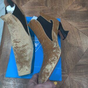 John Fluevog Baroness boots size 12 W 10 M NEW